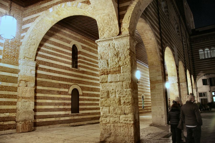Portico nella Piazza dei Signori - Portico in the Signori Square